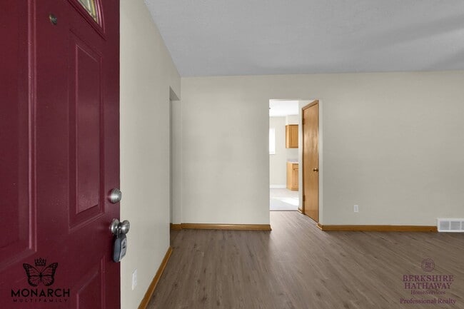 673 Joyful St in Columbus, OH - Foto de edificio - Building Photo