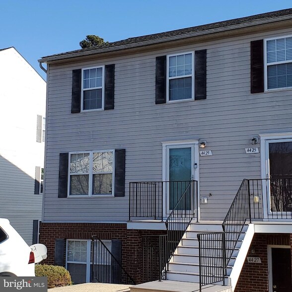 4429 Blue Heron Way in Bladensburg, MD - Foto de edificio - Building Photo
