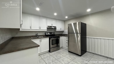 101 Alhart Dr in Toronto, ON - Building Photo - Building Photo