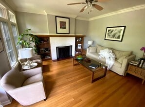 1844 N Humboldt Blvd, Unit 2 in Chicago, IL - Foto de edificio - Building Photo