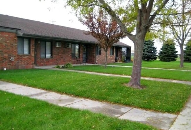 231 S Grant Ave in Elkhart, IA - Building Photo - Building Photo