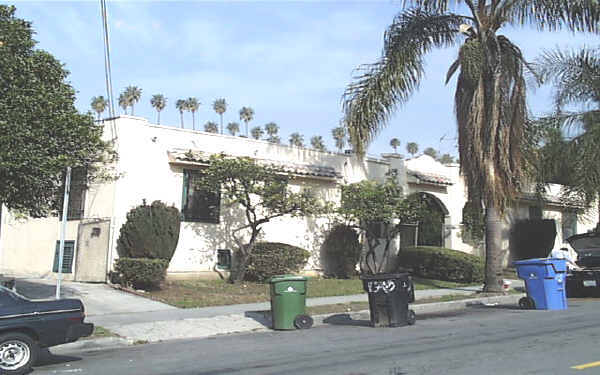 1341 Portia St in Los Angeles, CA - Foto de edificio - Building Photo
