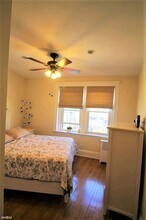 33 Dwight St, Unit 5 in Brookline, MA - Foto de edificio - Building Photo