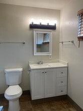 460 S 2nd Ave in Oakdale, CA - Building Photo - Building Photo