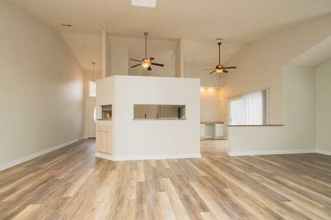 River Oaks Villas in Perrysburg, OH - Foto de edificio - Interior Photo