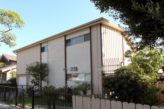 1118 Cedar Ave in Long Beach, CA - Building Photo - Building Photo