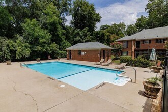 1688 Prince Ave in Athens, GA - Building Photo - Building Photo