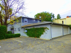 13573 Moorpark St in Sherman Oaks, CA - Building Photo - Building Photo