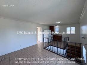 3111 E Sawyer St in Long Beach, CA - Foto de edificio - Building Photo