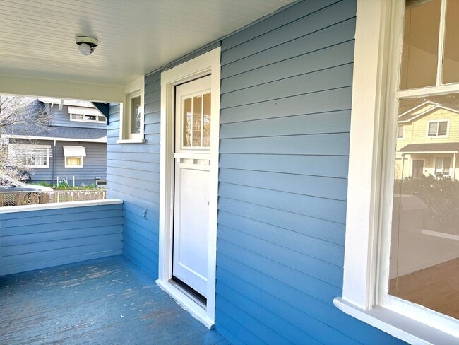 8538 SE Gray St in Happy Valley, OR - Building Photo - Building Photo