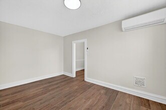 5803 S Kingshighway Blvd, Unit 1S in St. Louis, MO - Foto de edificio - Building Photo