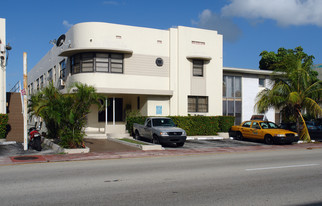 9048 Collins Ave Apartments