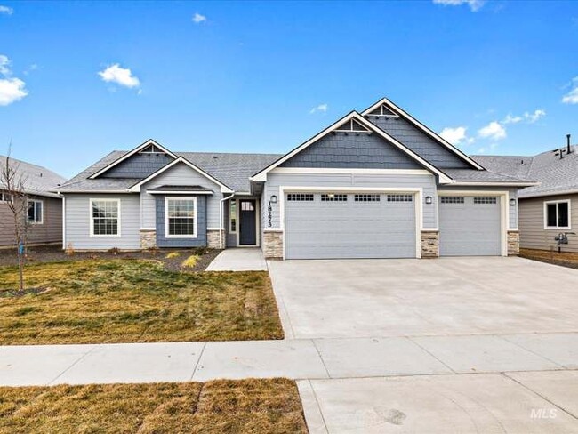 property at 18273 N Treeline Ave
