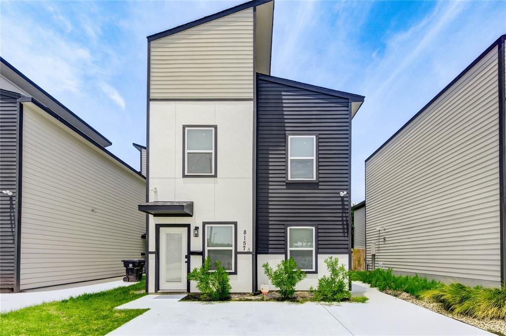 8157 Tate St in Houston, TX - Building Photo