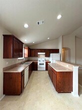 1113 Maplewood Ln in Crowley, TX - Building Photo - Building Photo