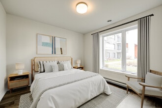 2540 Rue Maurice-Savoie in Longueuil, QC - Building Photo - Building Photo