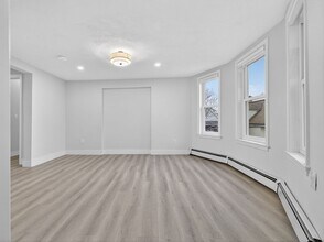 469 Medford St in Somerville, MA - Building Photo - Building Photo