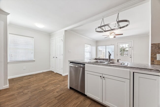 property at 3810 Grennoch Ln