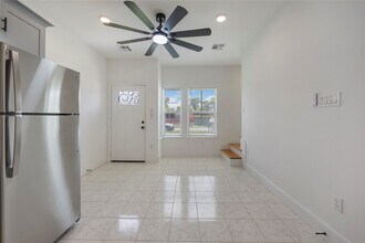 4814 Wilmington St in Houston, TX - Building Photo - Building Photo