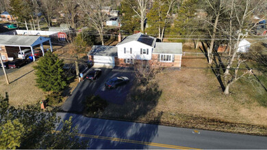 12702 Country Ln in Waldorf, MD - Building Photo - Building Photo