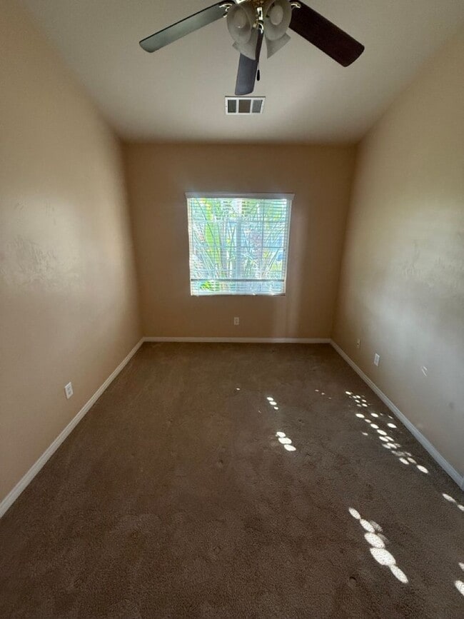 Charming 3-Bedroom Home in Southwest Bakersfield in Bakersfield, CA - Building Photo - Building Photo