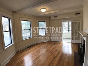 26 Hamilton Rd in Brookline, MA - Building Photo - Building Photo