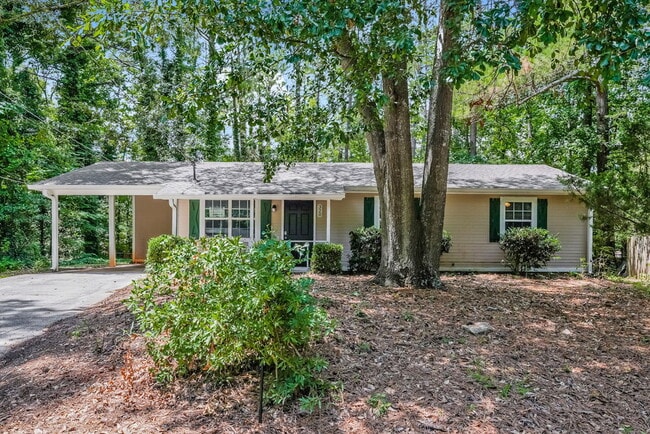 property at 320 Rodgers Ct SE