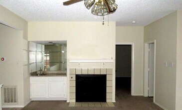 2240 Arbor Creek Dr in Carrollton, TX - Building Photo - Building Photo