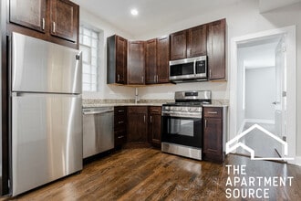 2031 W Moffat St, Unit 1 in Chicago, IL - Building Photo - Building Photo