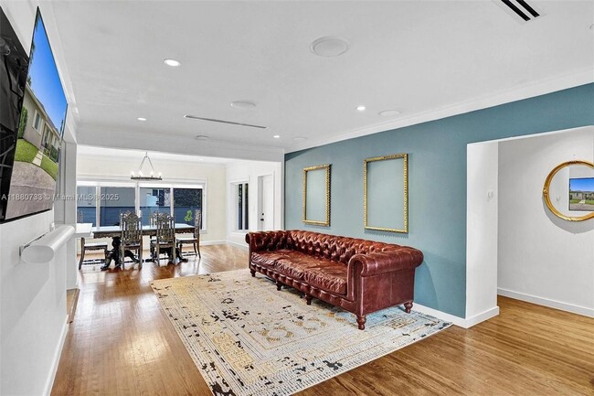 11425 NE 3rd Ave in Miami, FL - Foto de edificio - Building Photo