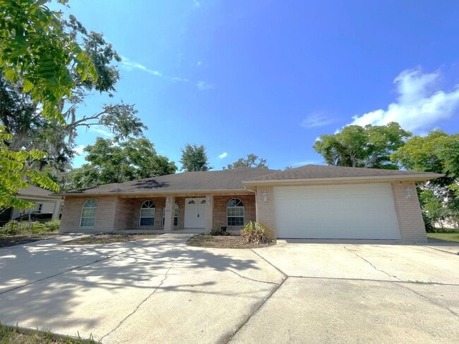 property at 2465 Elkcam Blvd