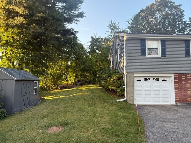 116 Faith Dr in East Brookfield, MA - Building Photo - Building Photo