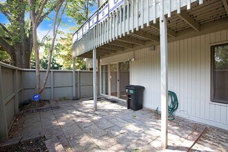 5224 Pooks Hill Rd, Unit Bethesda Luxury Condo in Bethesda, MD - Building Photo - Building Photo