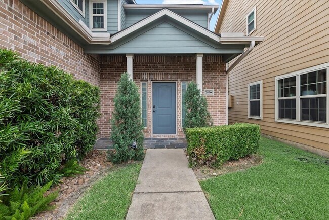 7036 W 43rd St in Houston, TX - Foto de edificio - Building Photo