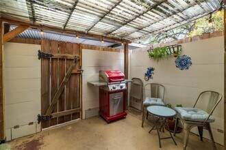 7406 Shadow Hill Dr in Austin, TX - Building Photo - Building Photo