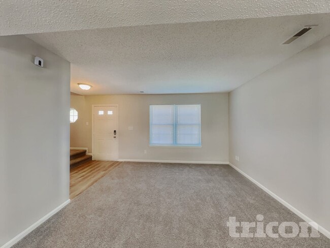 9825 Rhodes Ln in Avon, IN - Building Photo - Building Photo