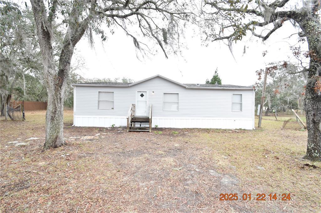 16822 Lashua Dr in Spring Hill, FL - Building Photo