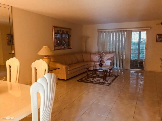 1704 Andros Isle in Coconut Creek, FL - Foto de edificio - Building Photo