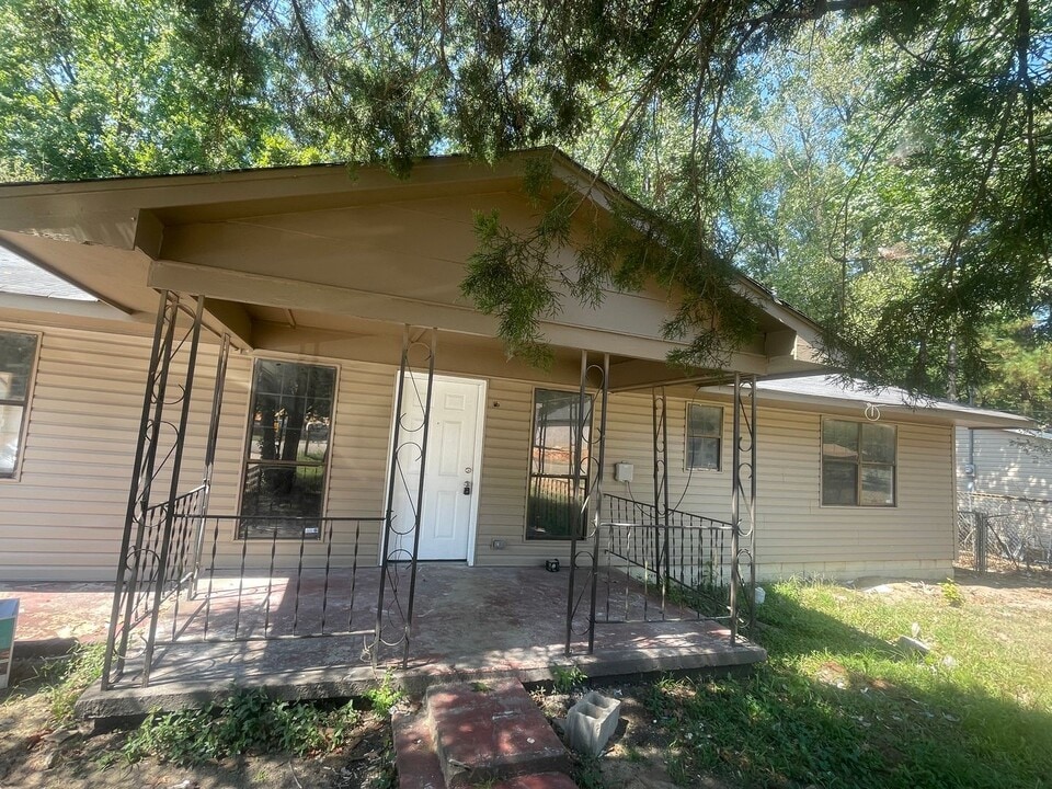 917 Mays Rd in Jonesboro, AR - Building Photo