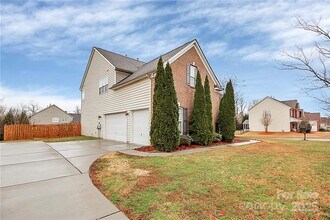 311 Palmerston Ln in Waxhaw, NC - Building Photo - Building Photo