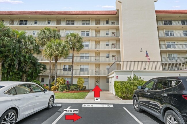 property at 3871 Via Poinciana
