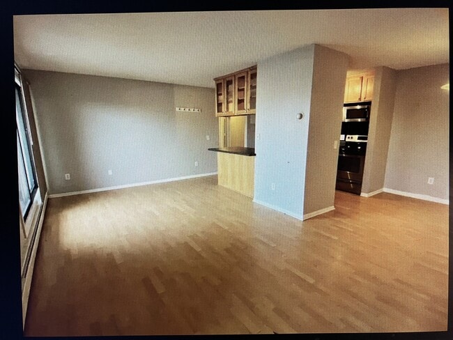 4110 Rahn Rd, Unit 207 in Eagan, MN - Building Photo - Building Photo