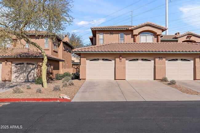 11500 E Cochise Dr in Scottsdale, AZ - Building Photo - Building Photo