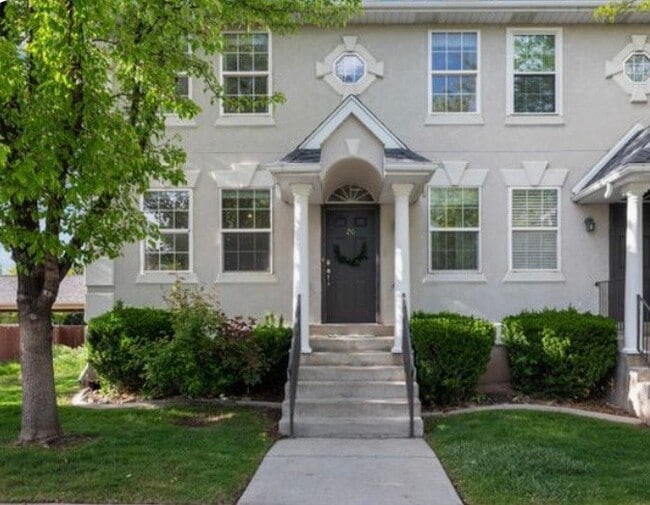 property at 1947 S Columbia Ln