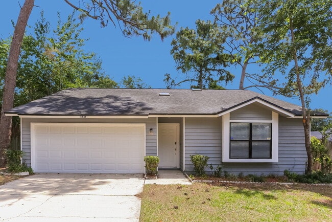 property at 3447 Le Havre Dr E