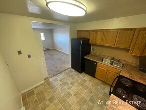 2913 Straus Ln in Colorado Springs, CO - Building Photo - Building Photo