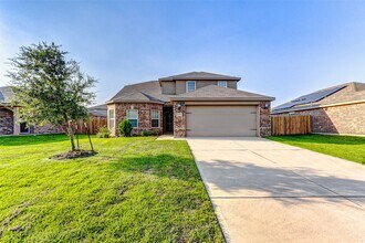 1215 Hollow Stone Dr in Arcola, TX - Building Photo - Building Photo