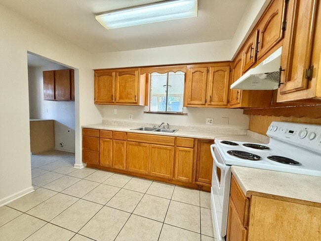 14240 Locust St in Baton Rouge, LA - Building Photo - Building Photo