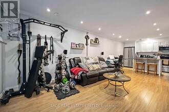 182 Indian Grove in Toronto, ON - Building Photo - Building Photo