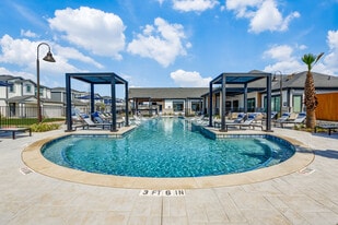 Villas at Creekside in New Braunfels, TX - Building Photo